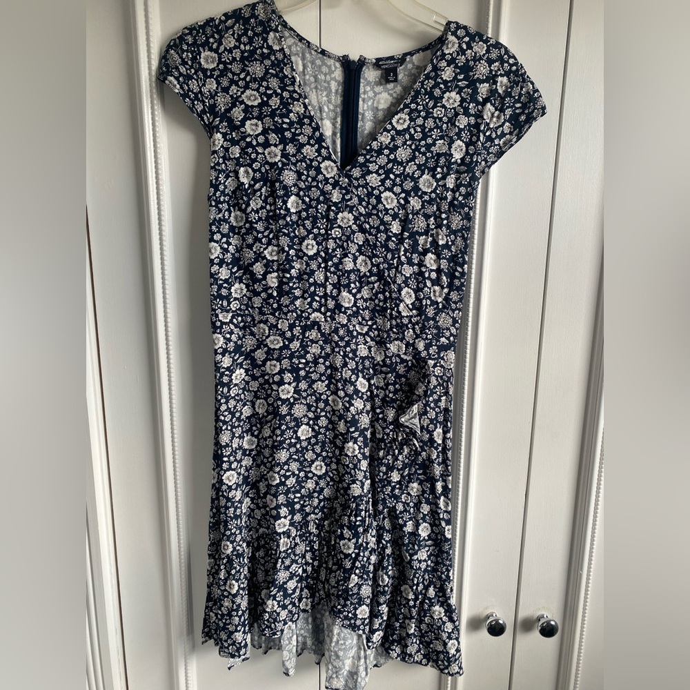 Jcrew navy and white floral dress. Size 2.